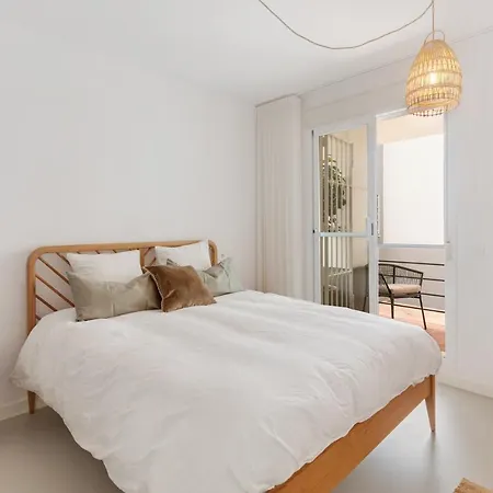 El 2 Bedrooms